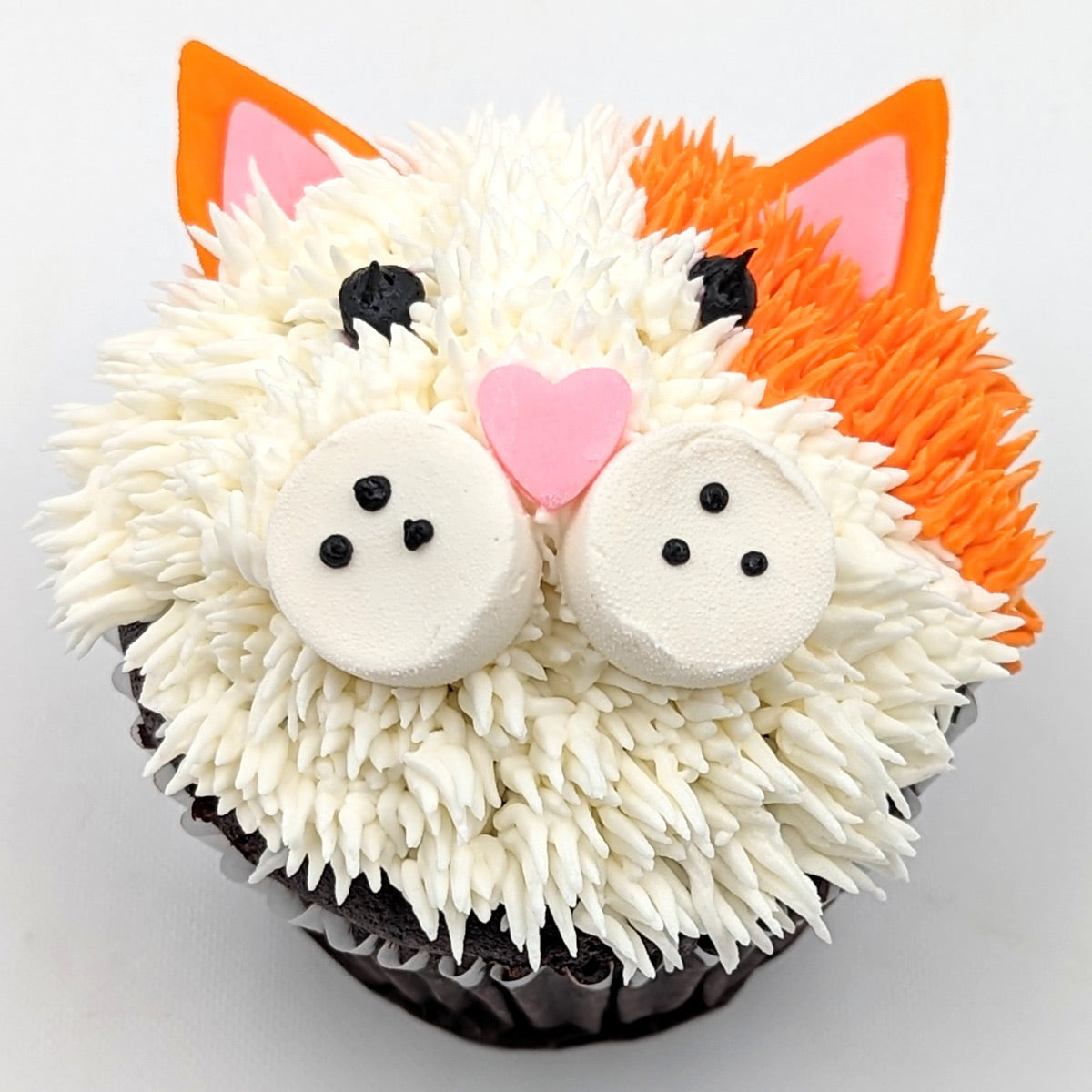 Large Cupcake: Orange and White Cat – Deerfields Bakery