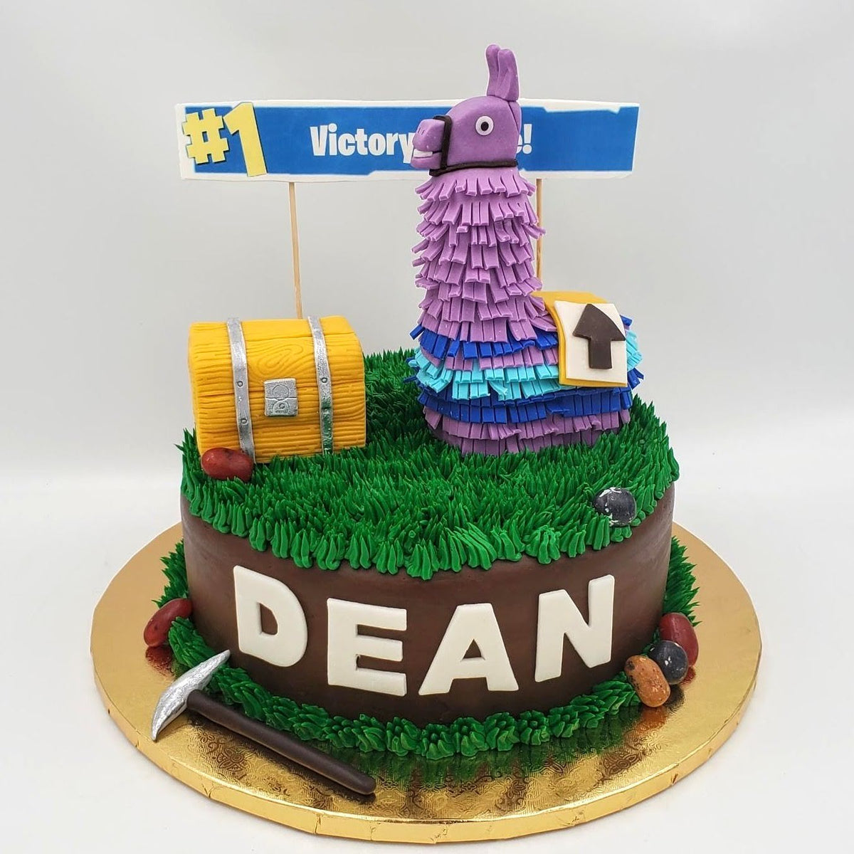 Gaming Piñata – Deerfields Bakery