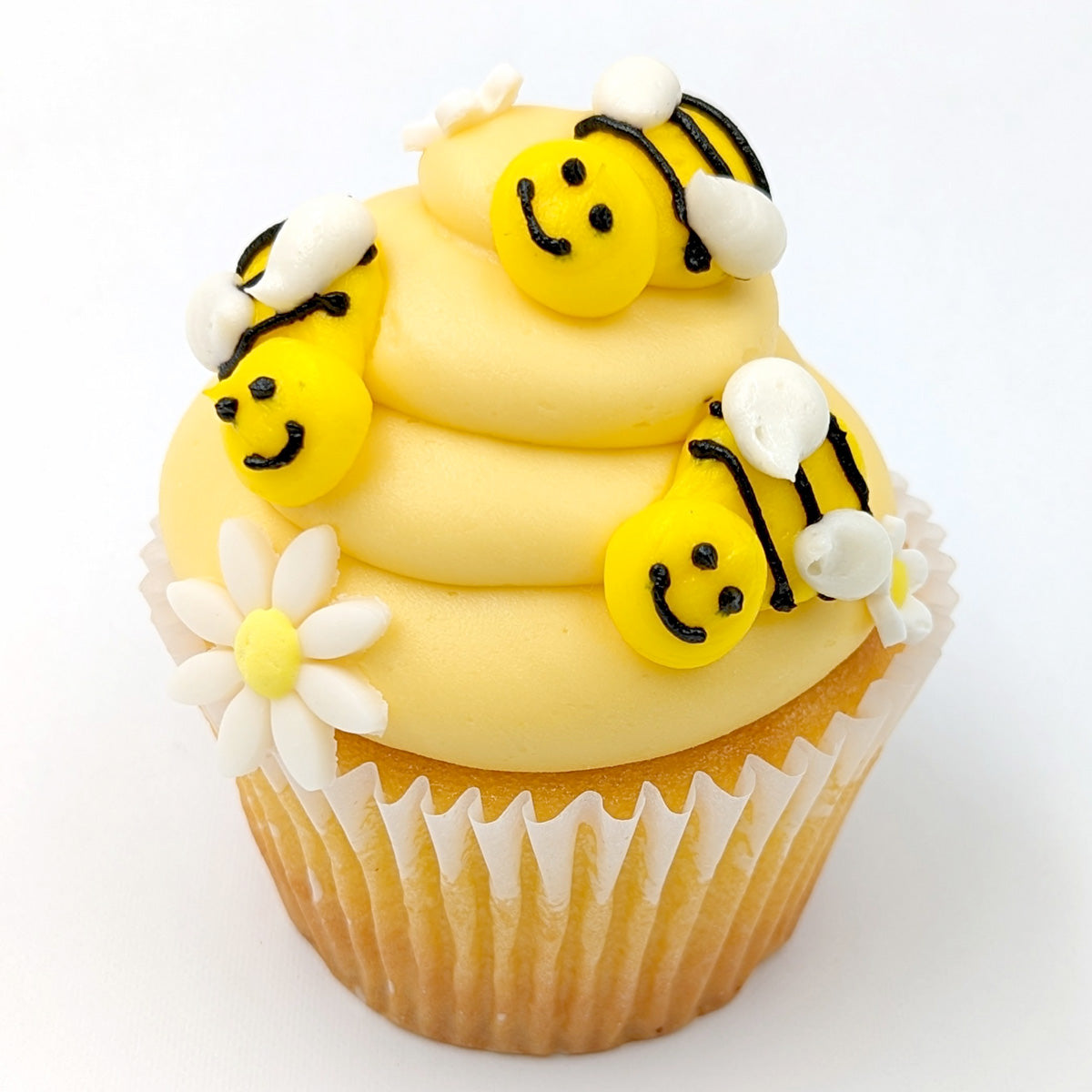 large-cupcake-beehive-deerfields-bakery