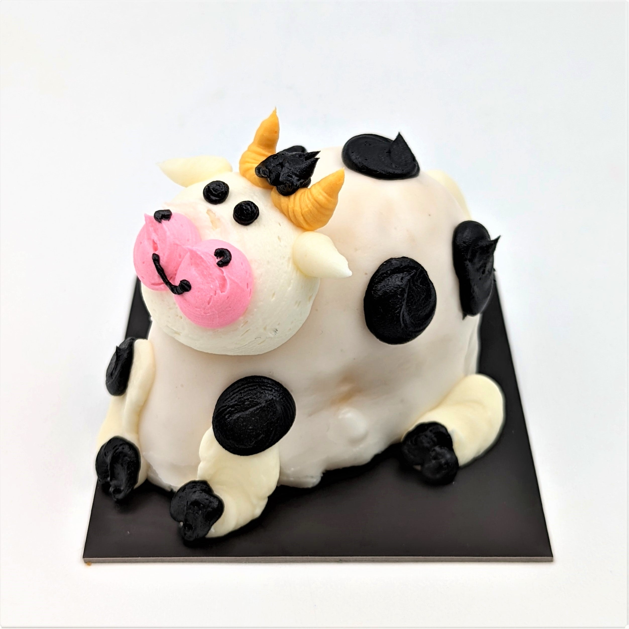 Highland Cow Cake - CakeCentral.com