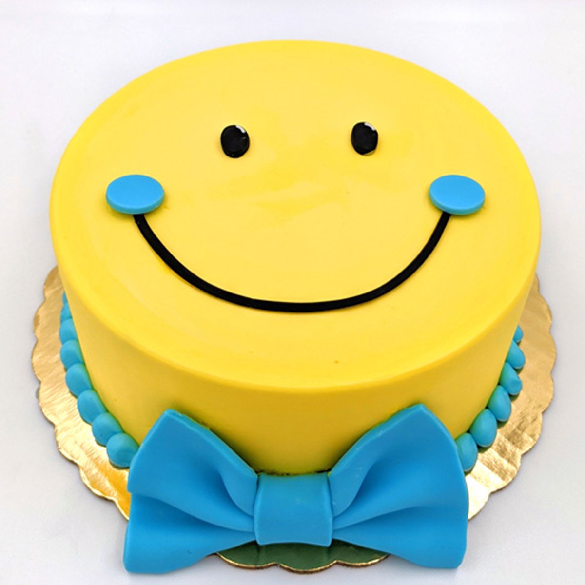 Smiley Face Cake - Wildly Cakes & Sweets LLC